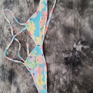 Jolyn Vent top, Large EUC - Hawaiian pastel flower